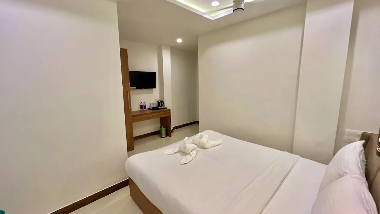 라 카사 바이 펄 팰리스 호텔 Kochi